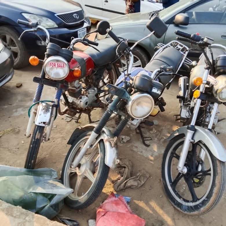 A picture of 2023 Bajaj boxer