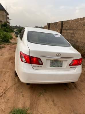 A picture of LUIZ Figo EnterpriseS 07041398812 Very Clean And Sound Lexus ES350
