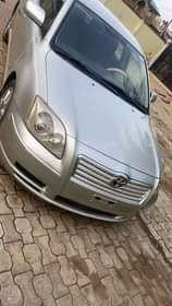 A picture of Toyota Avensis ik