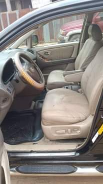 A picture of Lexus Rx 300 distress sale