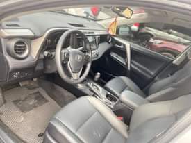 A picture of Toyota RAV4 2017