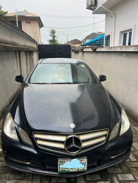 A picture of Preowned 012 Mecedeces Benz E350 One door Firstbody buy n