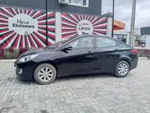 A picture of 2012 model HYUNDAI ACCENT Engine very silent Gear super sharp
