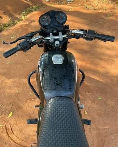 A picture of Boxer BM 150 gia5 new model inauzwa mbagala zakhem