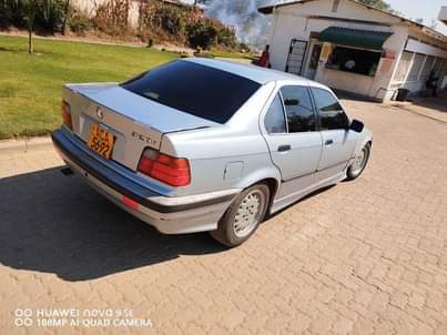 bmw 320i