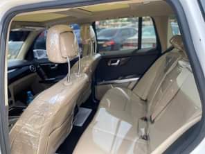 A picture of Distress Direct Belgium BROWN GLK350 Benz with Original Duty Panoramic