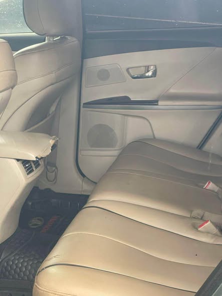 A picture of Toyota venza 2010