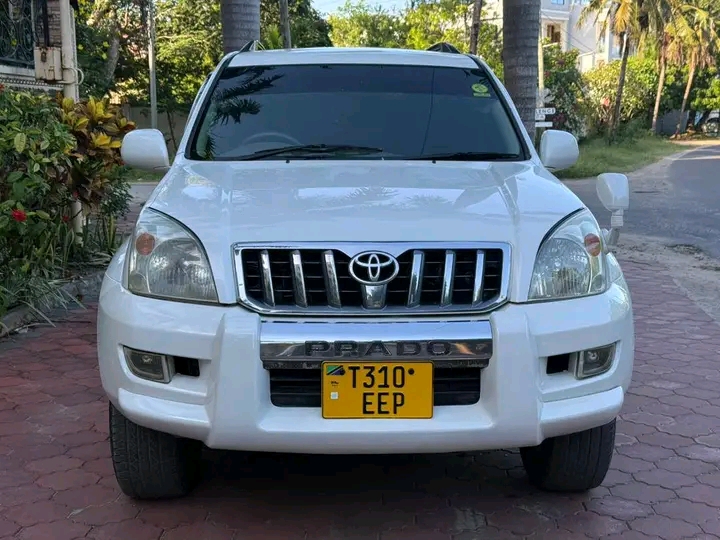 A picture of TOYOTA PRADO DIAMOND
