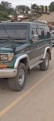 A picture of Landcruza 11 kali sana nipo nayo mkononi maongezi yapo njoo