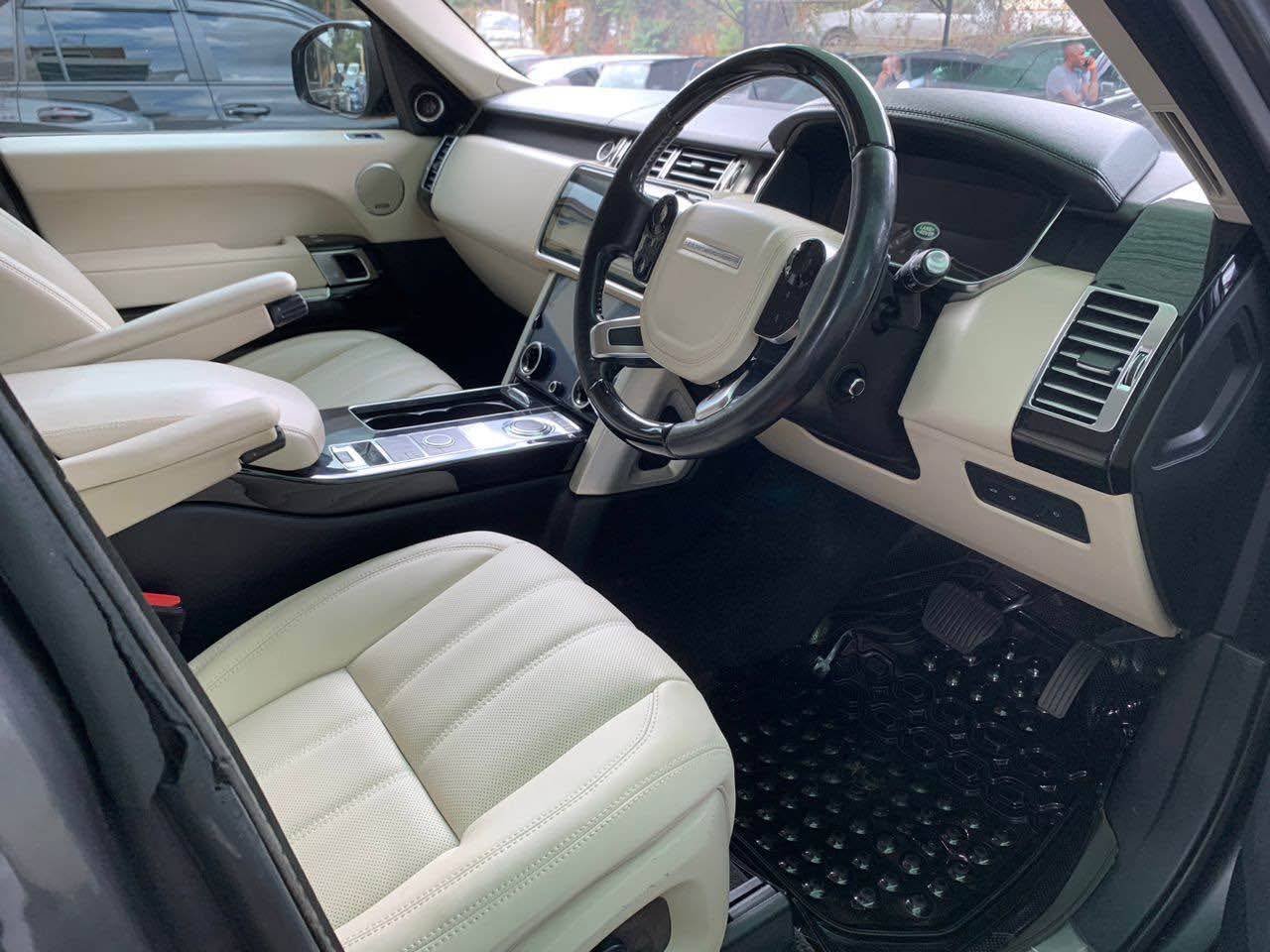 A picture of RANGE ROVER VOGUE 2018 SDV6 .INQUIRE WITH US GREAT RIDES