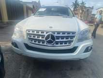A picture of 2011 Mercedes Benz ml350 told