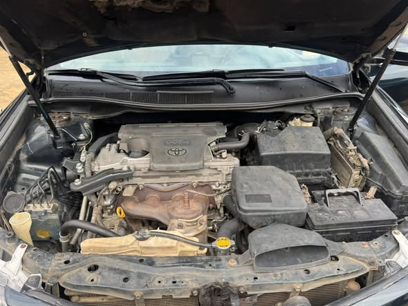 A picture of Tokunbo standard Toyota Camry 2013