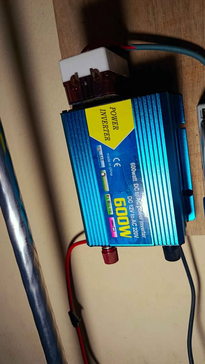 A picture of Inverter