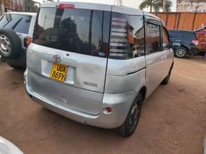 A picture of Sienta UBKat 11m good condition buy and drive call me