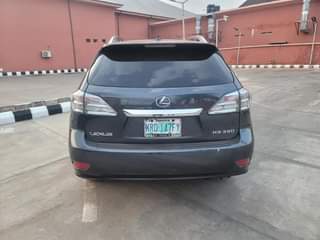 A picture of LEXUS RX350
