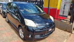 A picture of Toyota passo sette