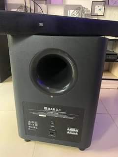 A picture of JBL soundbar 5 1 channels Deep bass