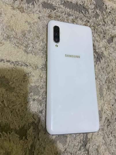 A picture of Samsung Galaxy A90 5G