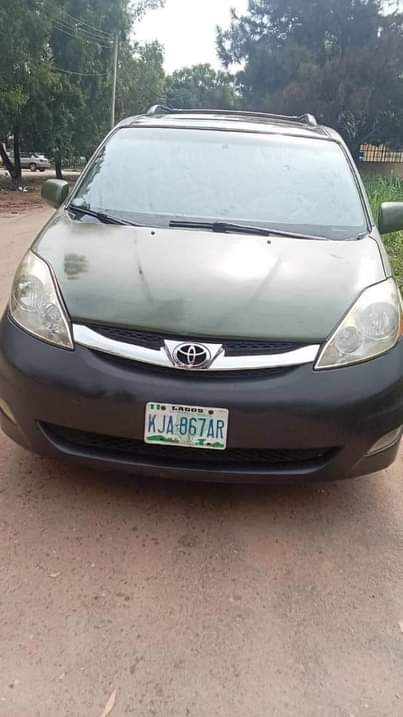 A picture of 2024 Toyota Sienna