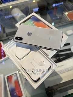 A picture of Apple iPhone X 64GB
