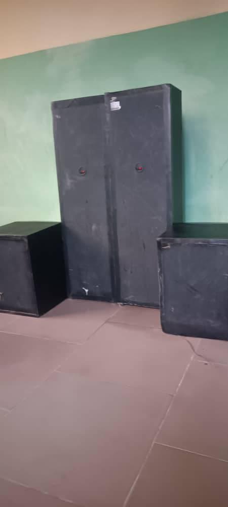 A picture of LG arx speakers only