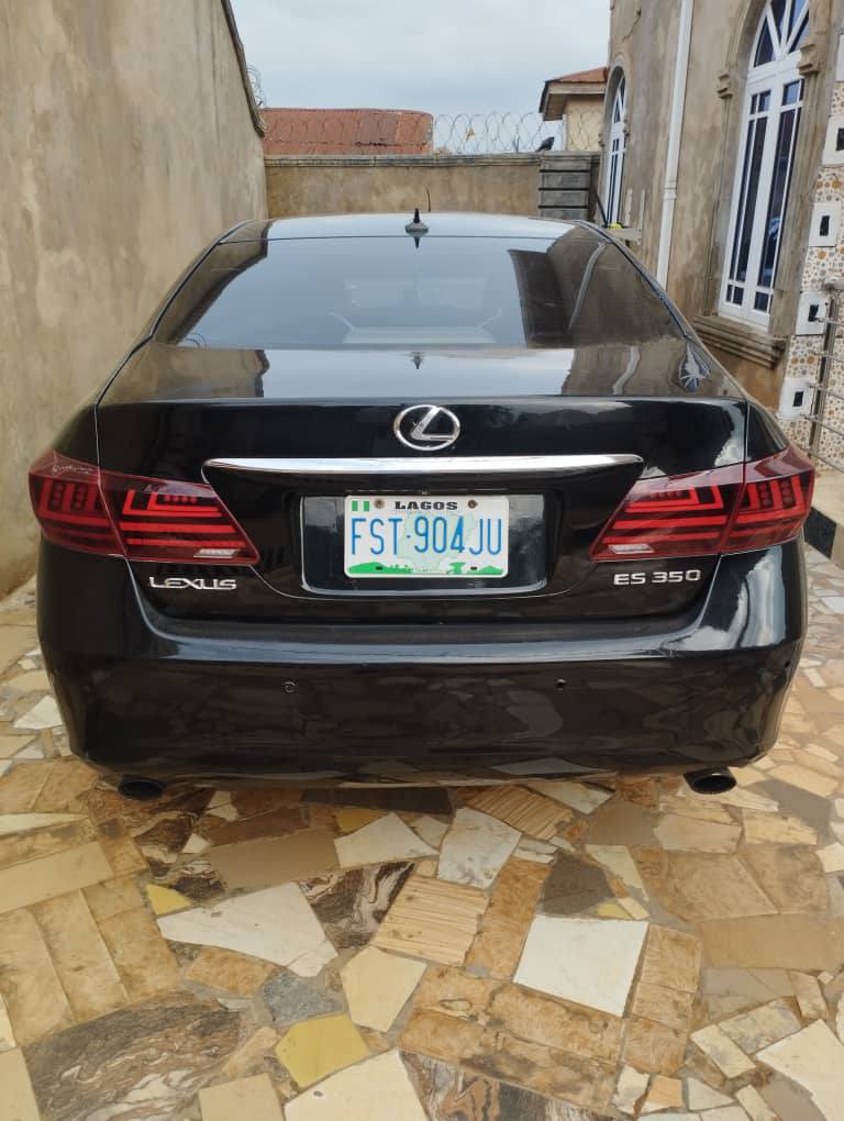 A picture of Very Clean Lexus ES 350 2011