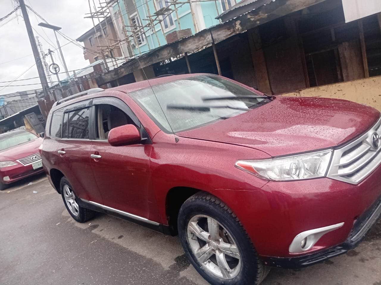 A picture of 2012 Registered Toyota Highlander Baked Ones