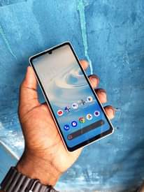 A picture of AQUOS SENSE 6