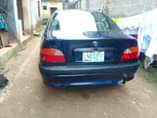 A picture of 2001 TOYOTA Avensis