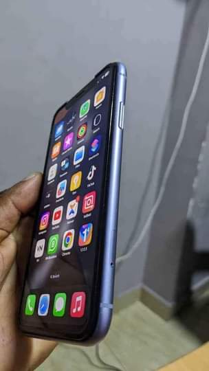 A picture of Iphone 11 plain 64GB