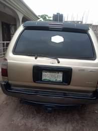 A picture of Well used toyota 4runer 2000 engine and gear working well