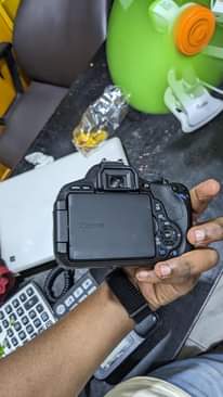 A picture of Canon eos 600D with 18 55mm