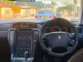 A picture of Toyota crown