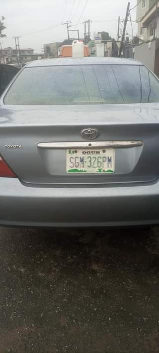A picture of Toyota Camry 04