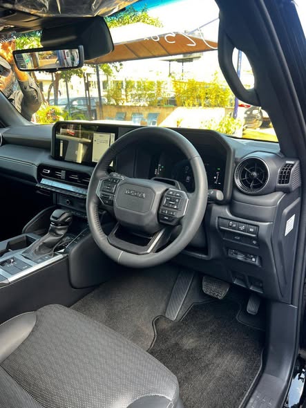 A picture of ToYOTA landcruiser Prado 2024 0700327795