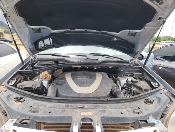 A picture of Mercedes Benz ML350 2008
