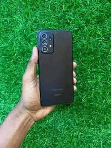 A picture of samsung a52