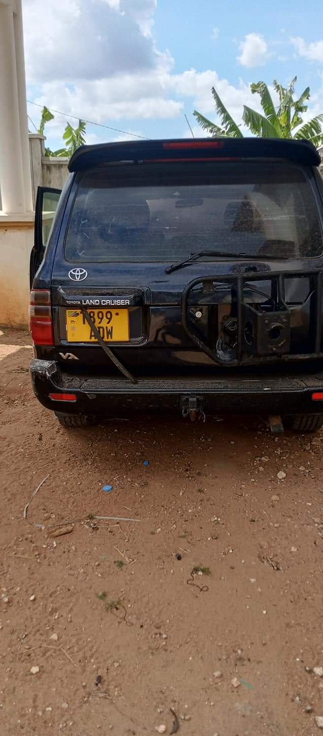 A picture of LANDCRUISER VX