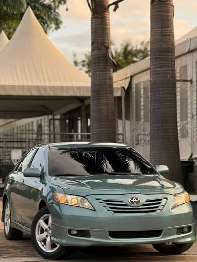 A picture of FOR SALE EXTREMELY SUPER CLEAN USED TOYOTA CAMRY 2007 MODEL