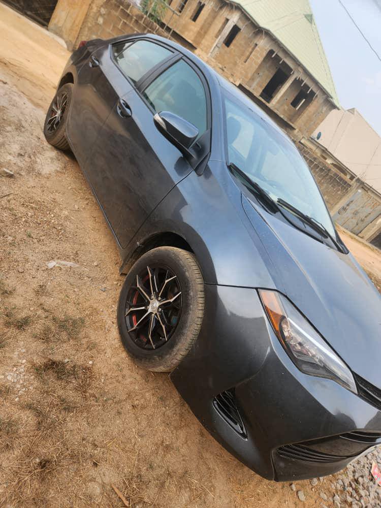 A picture of Toyota Corolla 015