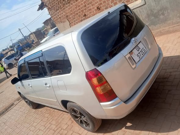 A picture of TOYOTA SUCCEED