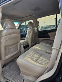 A picture of ONLY FOR EXPORT 2014 TOYOTA LAND CRUISER V8