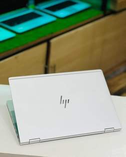 A picture of HP elitebook 1030X360 KALI MNO
