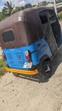 A picture of BAJAJI IKO SOKONI BEI 5.6 MIL PIGA 0620858707 0693556575 0657262757