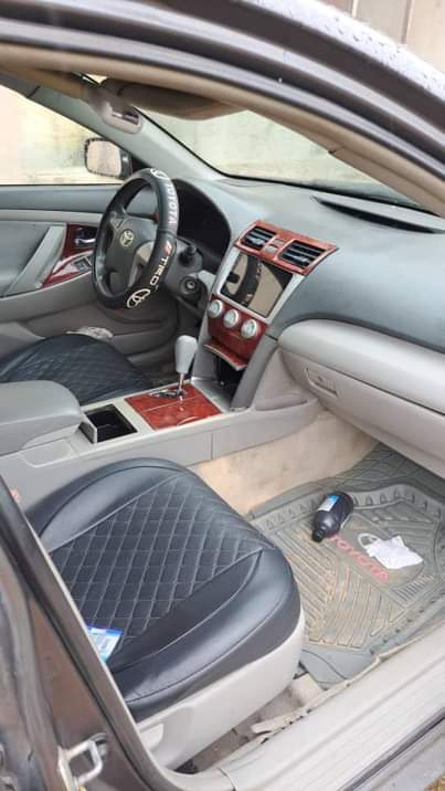 A picture of Toyota Camry 09