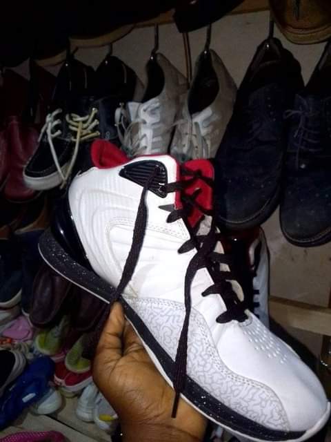 A picture of Shoes