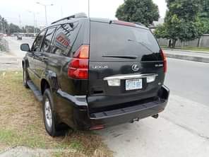 A picture of FIRST BODY LEXUS GX470 2004 model Engine super SHARP GEAR