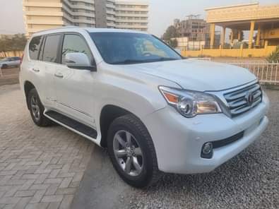 A picture of 2013 Lexus GX460 Premium Edition foreign 27 5M with duty
