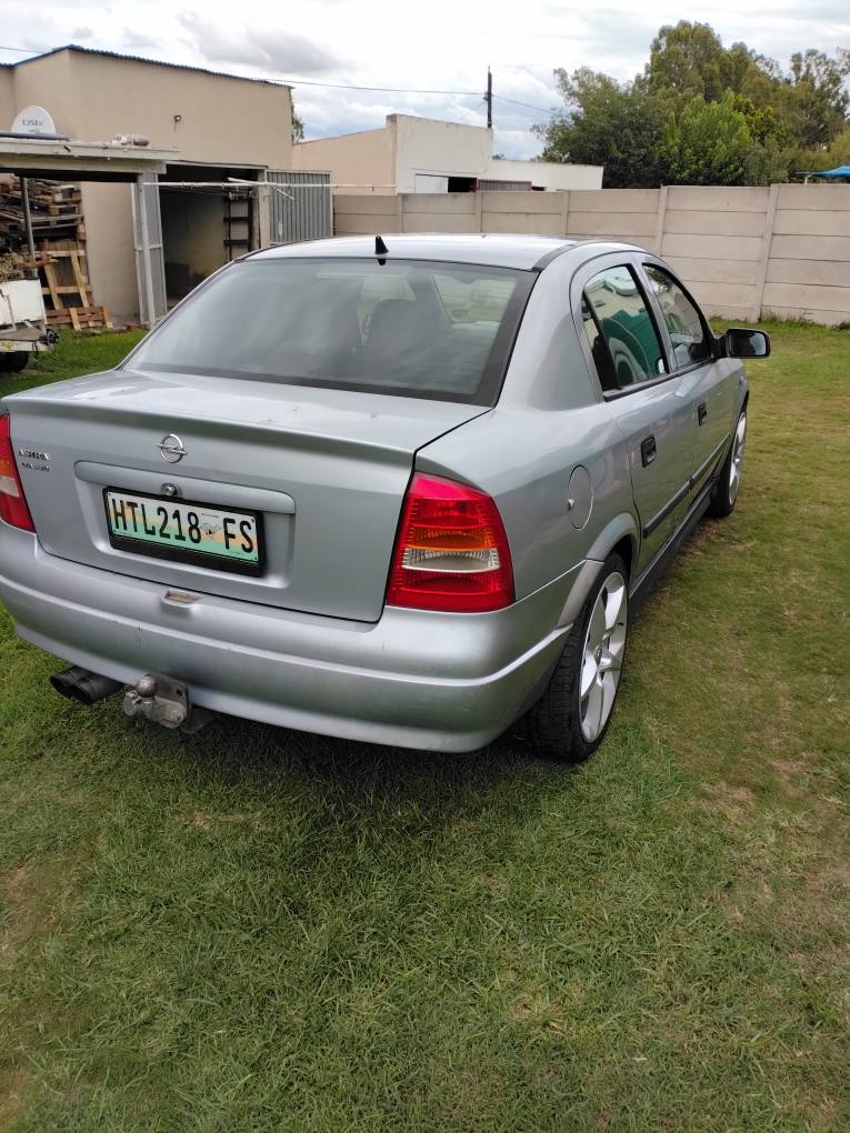 opel astra