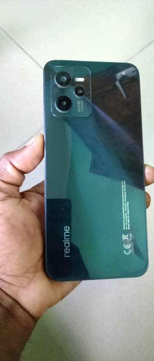 A picture of Realme C32